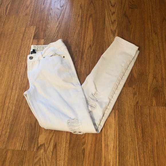Vintage Reunion White distressed ripped jeans - Picture 2 of 6